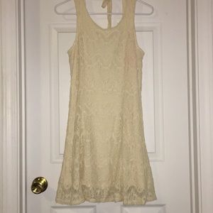 Short lace dress